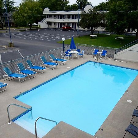 Fields Park Motel Wisconsin Dells Exterior photo